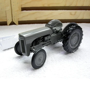 FERGUSON ARBATA 20 Klasikinis Pilkos spalvos Traktoriaus Ūkio Sunkvežimio Modelis Diecast 1/16 Masto Statinio Ekranas, Dovana, Žaislai Suaugusiems Kolekcija